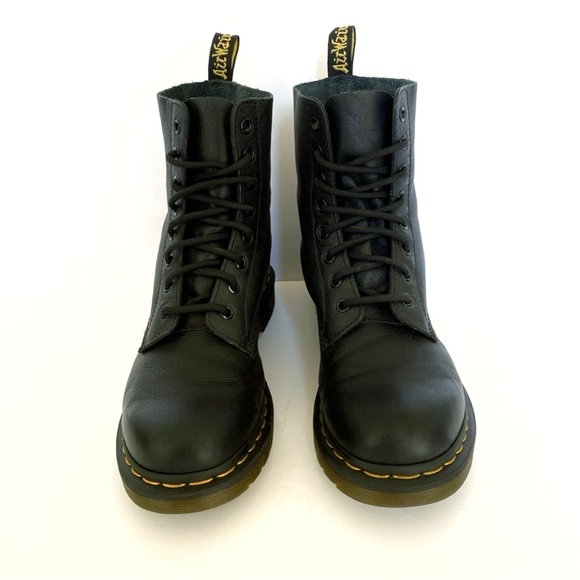 DR. MARTENS black leather 1460 PASCAL lace up ankle boots - Picture 2 of 13